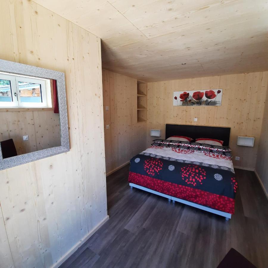 Aktien 11 / A=Obere Wohnung / B=Untere Wohnung Sils im Domleschg Экстерьер фото